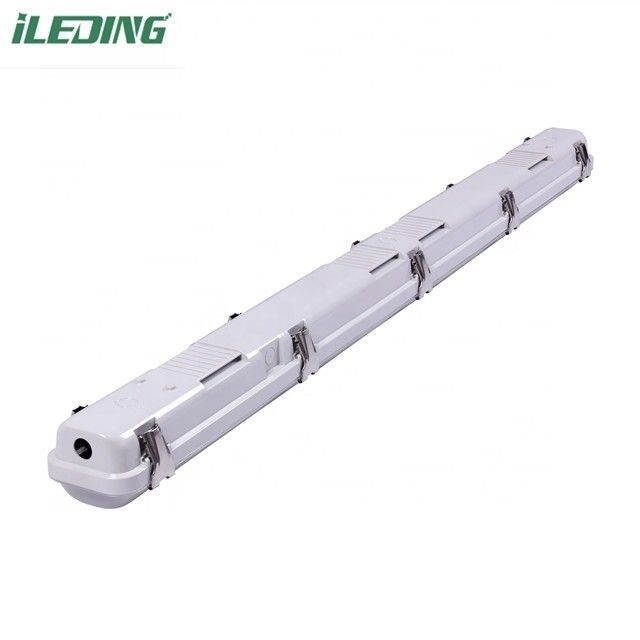 AC 110V ± 10% Voltagem de entrada Industrial 60W LED Vapor Tight Garage Light Fixture Low Bay