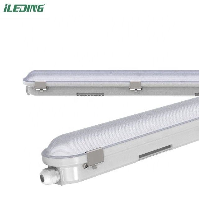 Armazém de garagem 5FT IP66 LED Tri Proof Fixture Vapor Tight Dimmable Light 55W AC 110V ±10%