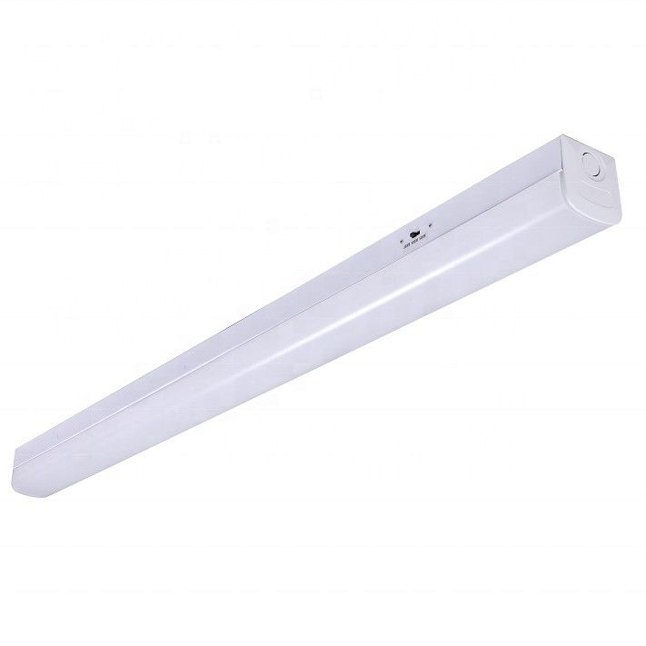 Material PC 25W 3CCT 2FT LED Batten luminárias para uso comercial e industrial